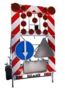 Remorca cu panou semnalizare si dirijare trafic - 1 indicator rutier si panou sageti semnalizare si dirijare trafic 15 lampi LED